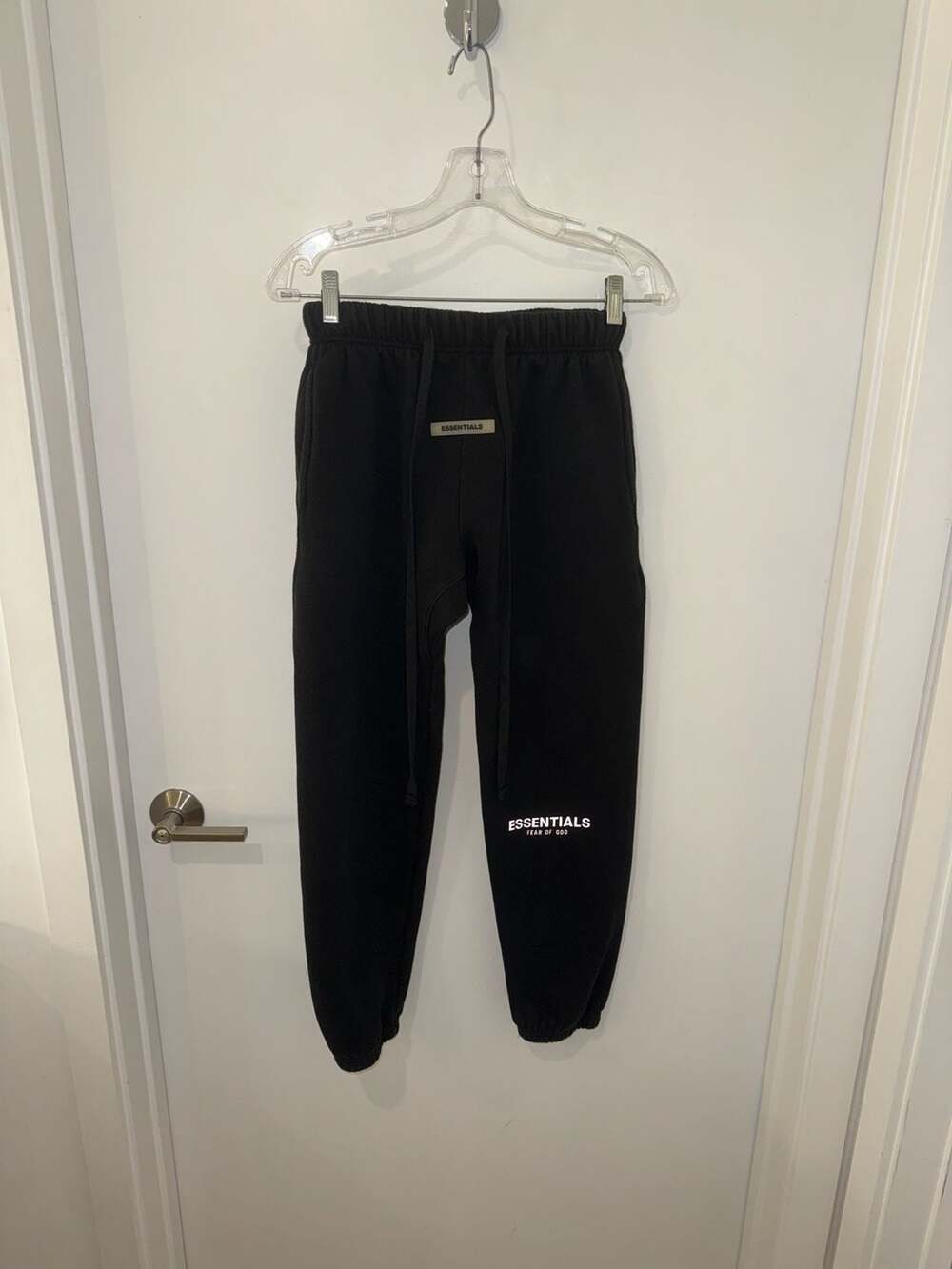 Fear of God Essentials Kids Logo Sweatpants in Stretch Limo
